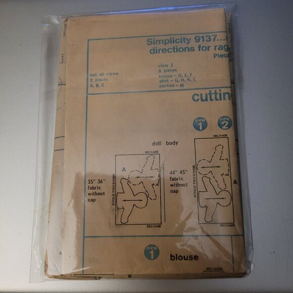 VINTAGE Simplicity Pattern 9137 70s Rag Dolls Learn to Dress, Tie Shoes, ETC - Picture 4 of 5